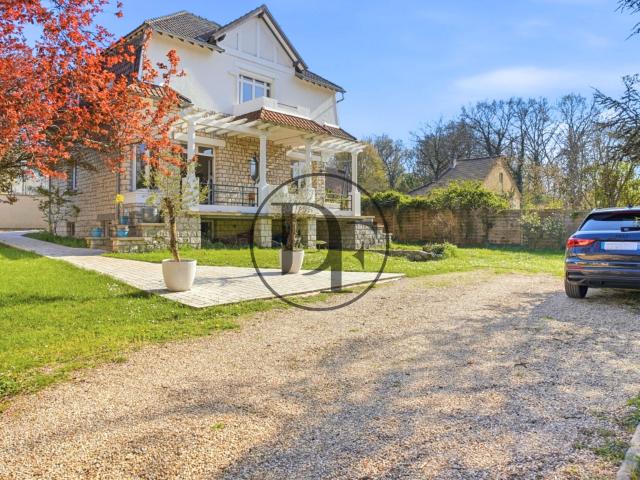 MAISON VULAINES SUR SEINE 150M2