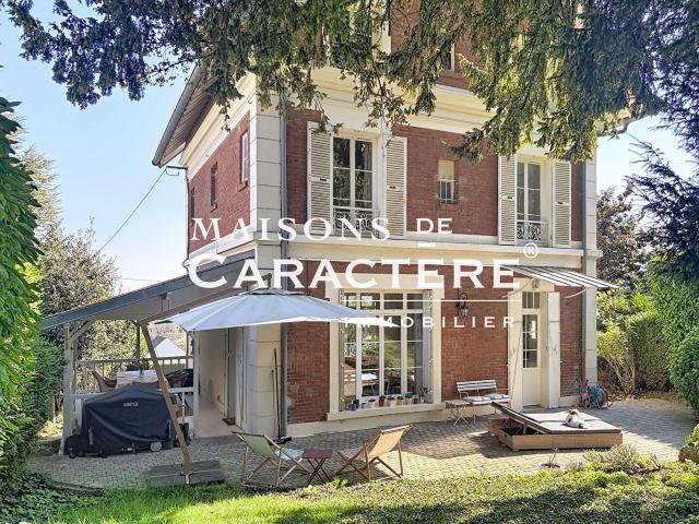 Maison XIXeme et Dépendance individuelle, Vue et jardin apaisant
