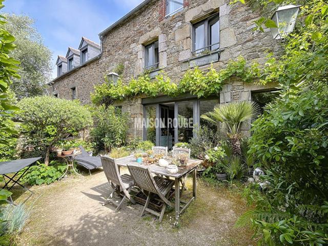 Maison XVIIème au coeur du bourg de Saint Briac