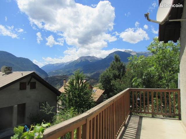 Maisond de village avec grand terrain