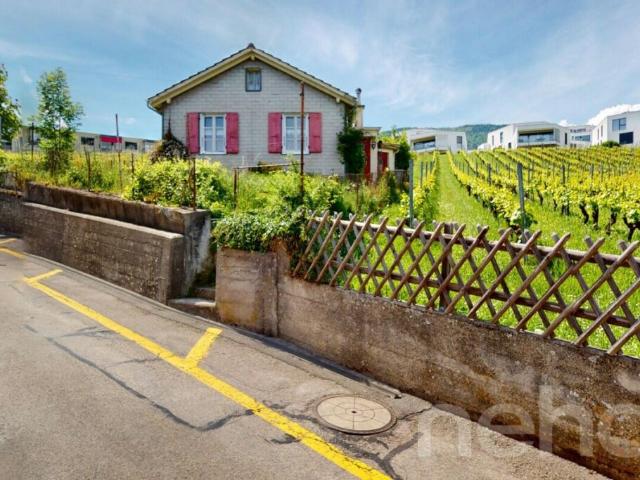 Maisonette à rénover à Boudry