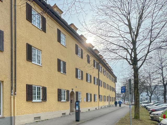 Maisonette Dachgeschosswohnung aufgeteilt in 2 Einheiten in einem denkmalgeschützten Altbau