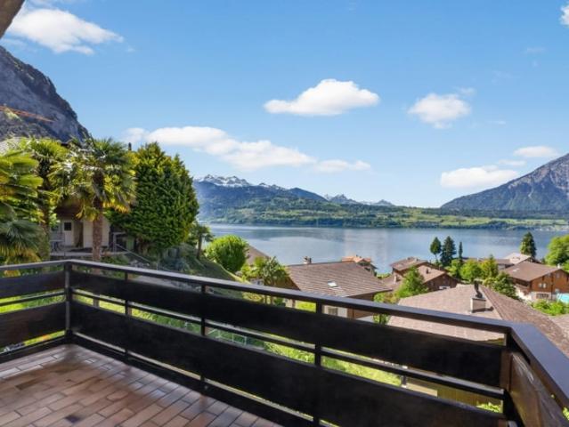 Maisonette Wohnung mit traumhaften Blick auf den Thuner See