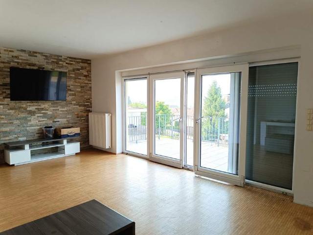 Maisonetten Wohnung mit großer Terrasse und Eigengarten