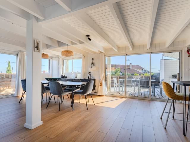 Maison/Immeuble 3 appartements 205 m2 Cap Ferret Mimbeau 205m² Le Cap Ferret