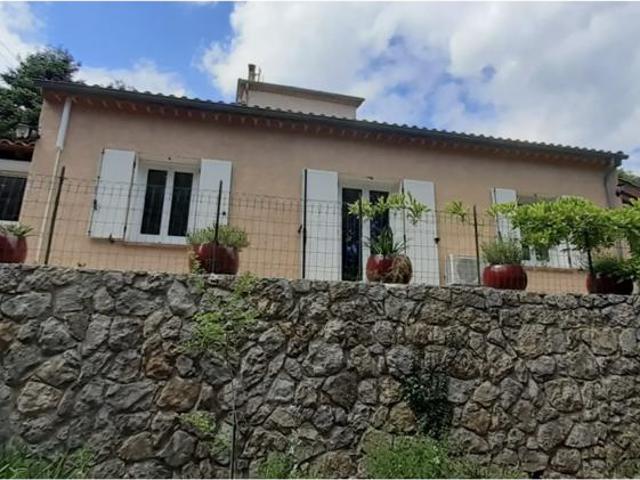 Maison/Mazet avec 1500m de terrain