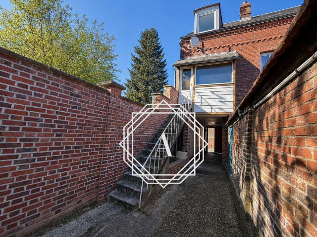 MAISONNETTE DE 36 M2 1 CHAMBRE ET 1 BUREAU