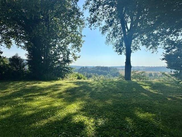 Maisonnette de plain pied avec vue panoramique dans une impa