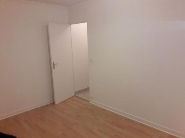 Maisonnette F1 metro mairie d'ivry