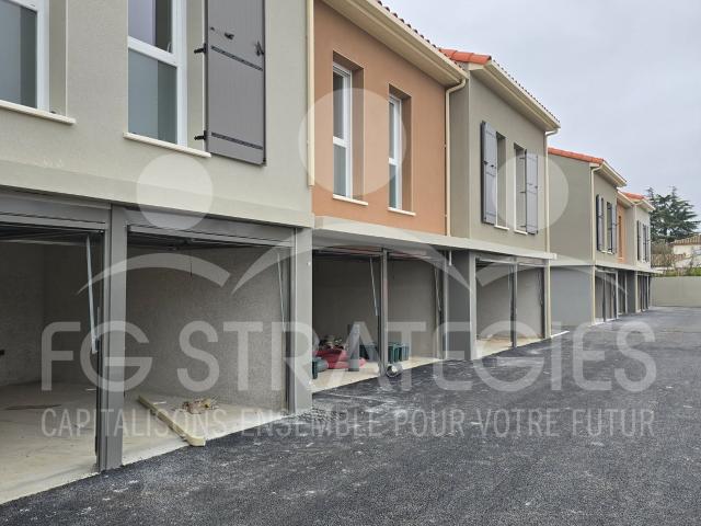 Maisons MAUGUIO 4 pièces, 92 à 102 m²