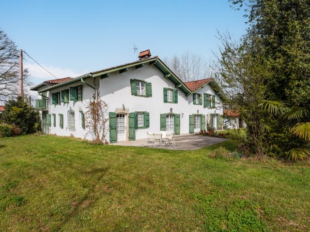 Maisons mitoyennes sur un terrain de 2000 m2