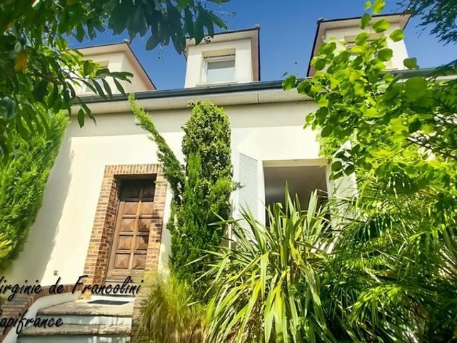Maisons Alfort A vendre maison familiale 7 pièces 5 chambres sous sol terrasse jardin 2 garages Proche Bords de Marne