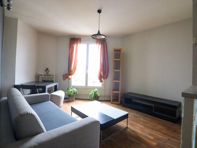 MAISONS ALFORT APPARTEMENT 2 PIECES MEUBLE LUMINEUX, DERNIER ETAGE, CALME