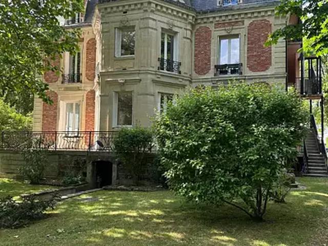 Maisons Laffitte 78600 Achat / Vente appartement 6 pièces t6 au dernier étage cave