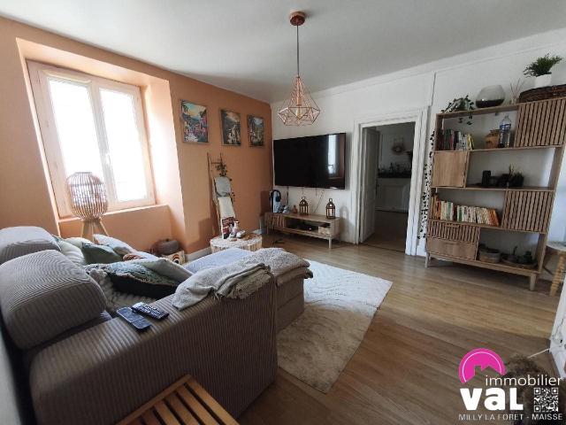 Maisse Centre ville Avec toutes commodités et Rer D Maiso. 72m² Maisse
