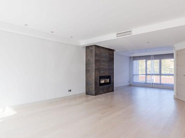 Majadahonda, Community of Madrid 28220