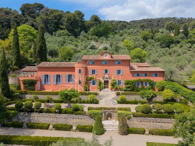 Majestueuse Bastide provençale 461m² Grasse
