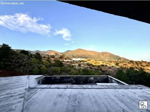Majestuosa villa moderna en Mijas: lujo excepcional con vistas cautivadoras al mar y la montaña