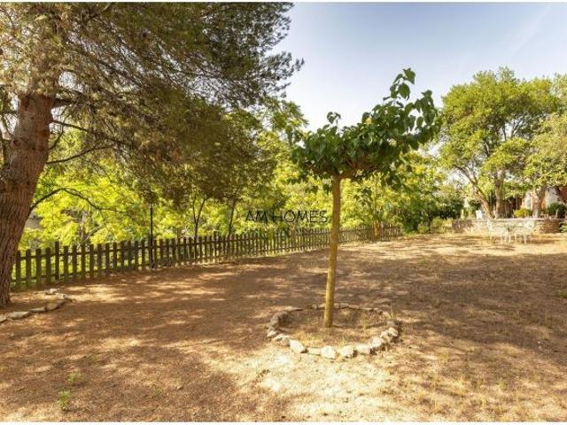Majestuoso chalet de lujo con finca privada de 3.800 m2 y extraordinario potencial