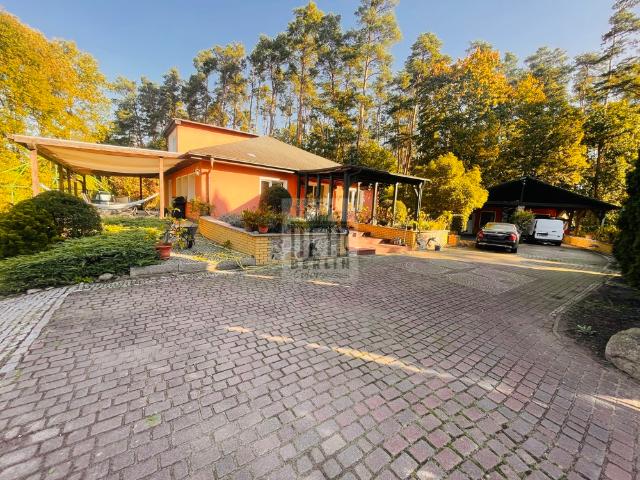 Majestätisches 4.100 m² traumhaftes GST Bungalow inkl. Pool, Sauna, Carport & Gästehaus am See !