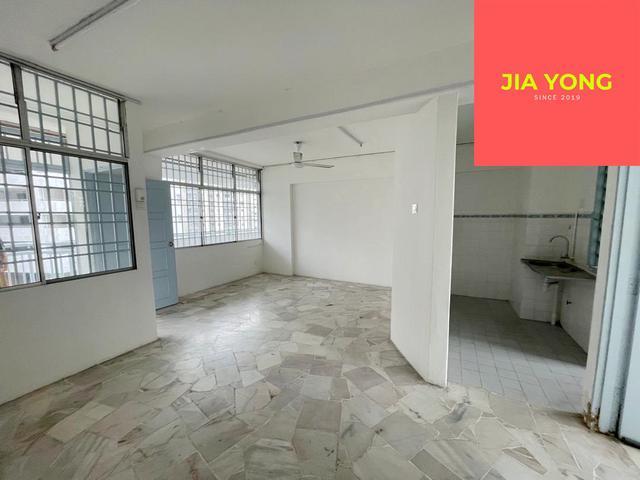 Majestic Heights block 19 paya terubong 3 bedrooms