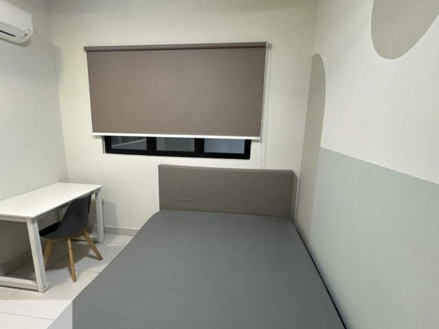 Majestic maxim middle room | mrt | ucsi