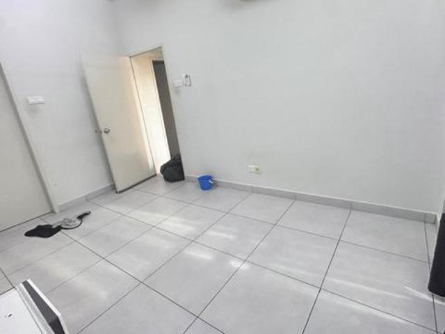Majestic Maxim Residence Taman Bukit Cheras 3 Bedroom Partly furnish