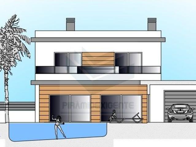 Majestosa Moradia Sala/Cozinha 71m2 4 Sutes, Piscina, Garagem
