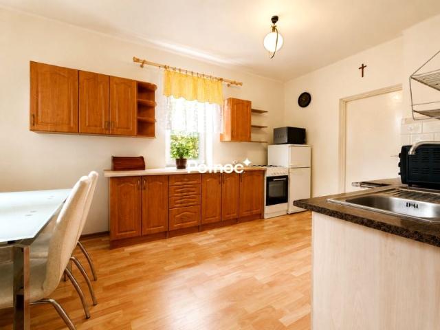 Majowa 90 m², Pokrówka