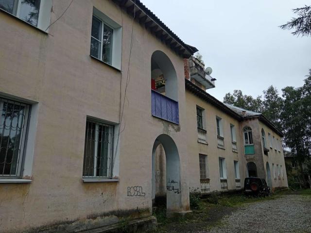 Майский пгт, Электриков ул,9