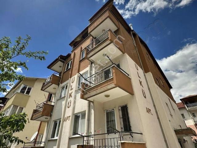 Mak Emlaktan Ara Kat Balkonlu 2+1 50m2 Satılık Apart