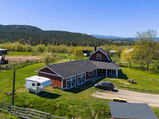 Make This Acreage Your Next Home!