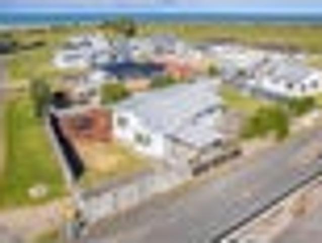Make Waiinu Beach home