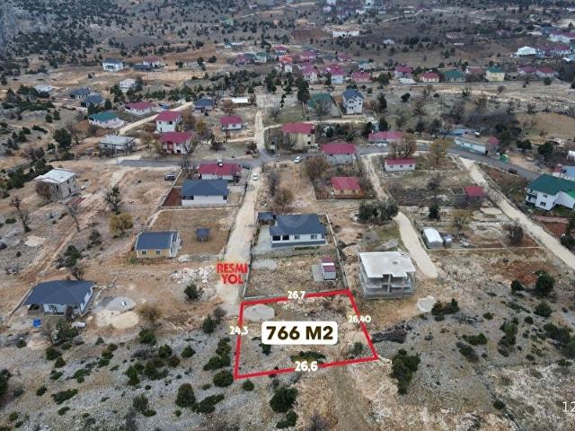MAKİ VİLLALARI YAKINI DENİZ MANZARALI 766 M2 SATILIK ARSA