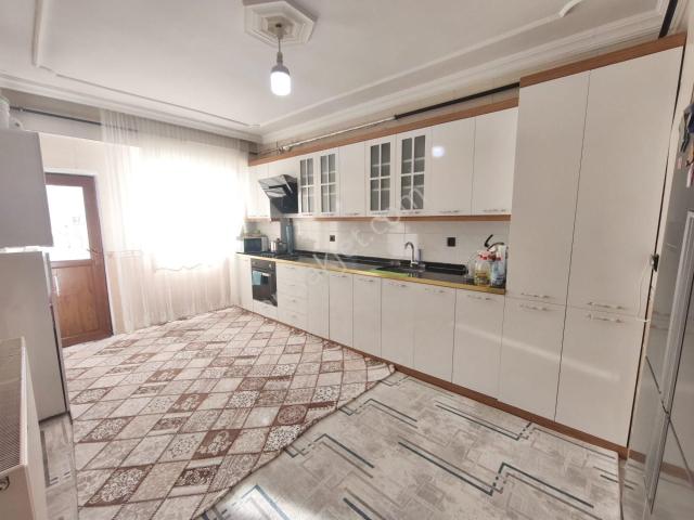 Makro Life Gayrimenkul'den Satılık Tesisler Kavşağı Civarı 3+1 Daire