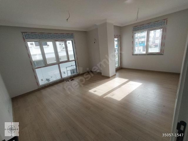 Maltepe Bağlarbaşı narmaraya münübüs CAD 100 metre mesafede 3+1