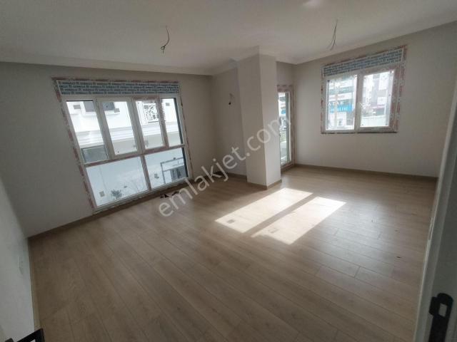 Maltepe Bağlarbaşı Narmaraya Münübüs Cad 100 Metre Mesafede 3+1