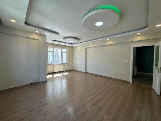 Maltepe Bağlarbaşın'da Şahane Genişlikte 3+1 Kiralık Daire