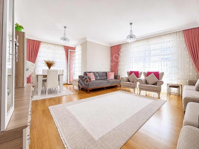 Maltepe Cevizli Mah. Geniş Kullanımlı 3+1 Satılık Daire