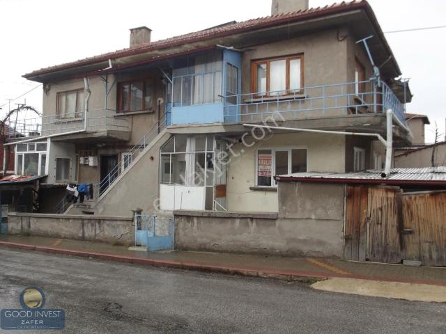 Maltepe`de Köşe Mükemmel Konumda Müstakil Ev