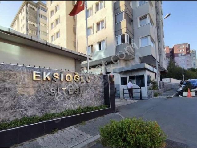 Maltepe Ekşioğlu Sit. 120 M2 Net Bakımlı 3+1 Boş Daire