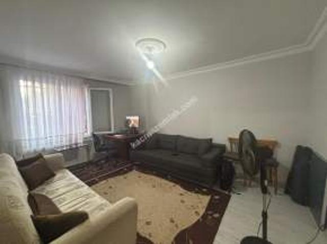 Maltepe Fındıklıda 2+1 Ayrı Mutfaklı Düz Giriş Satılık