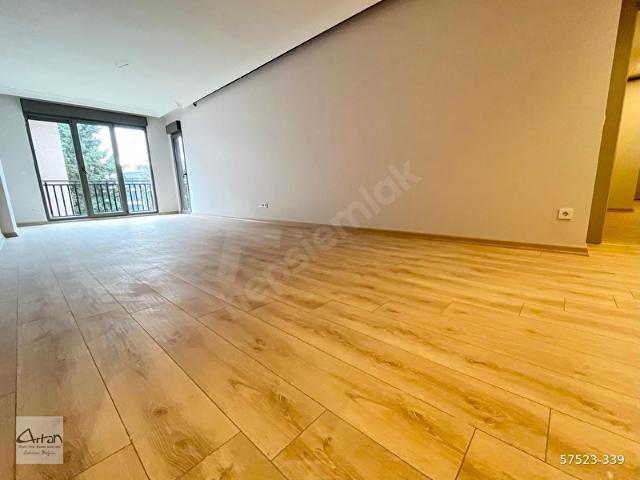 MALTEPE ÇINARDA İSKANLI BİNA 3. KAT 100 M2 NET 2+1 DAİRE