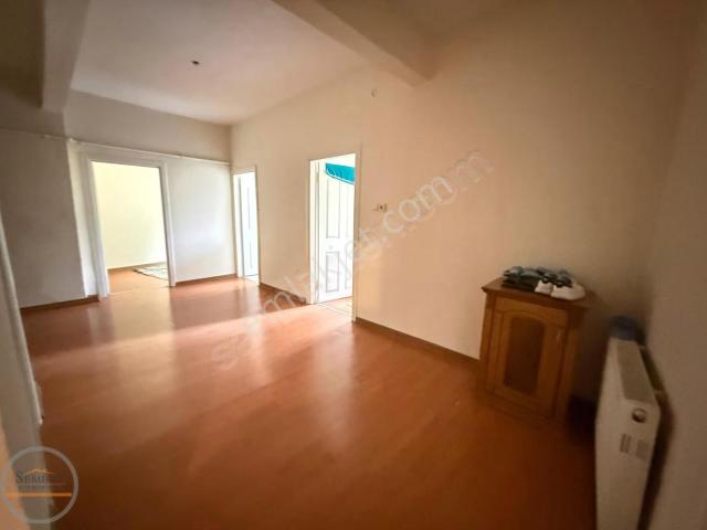 Maltepe Yatırımlık Çarşı/pazar Merkezinde Kiracılı 3+1 Satılık