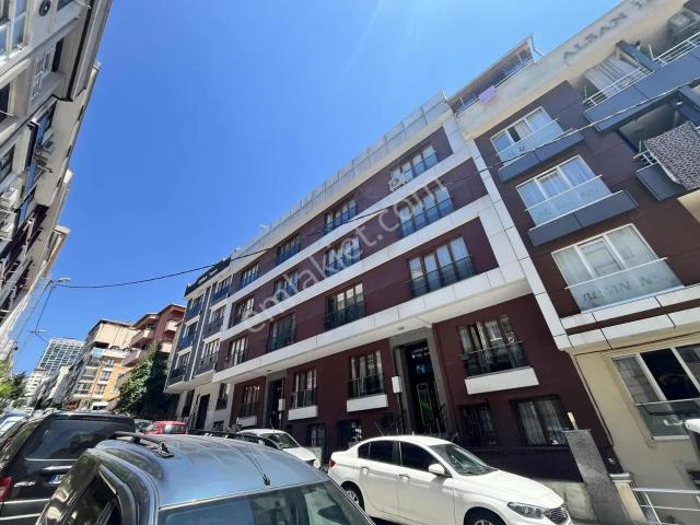 Maltepe Zümrütevlerde Bahçe Kullanımlı 3+1 Kiralık Ters Dubleks