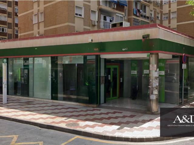 Málaga Capital | Local Comercial En Venta En Zona Ayala Huelin