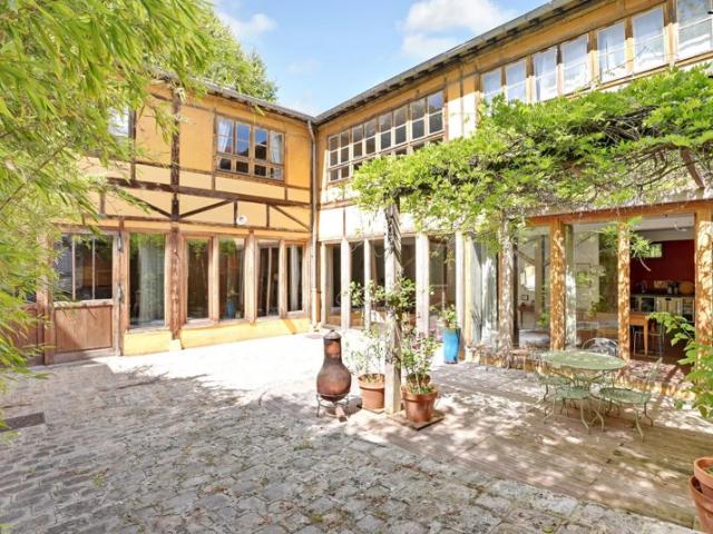 Malakoff – Maison de charme au style loft, dans un écrin de verdure