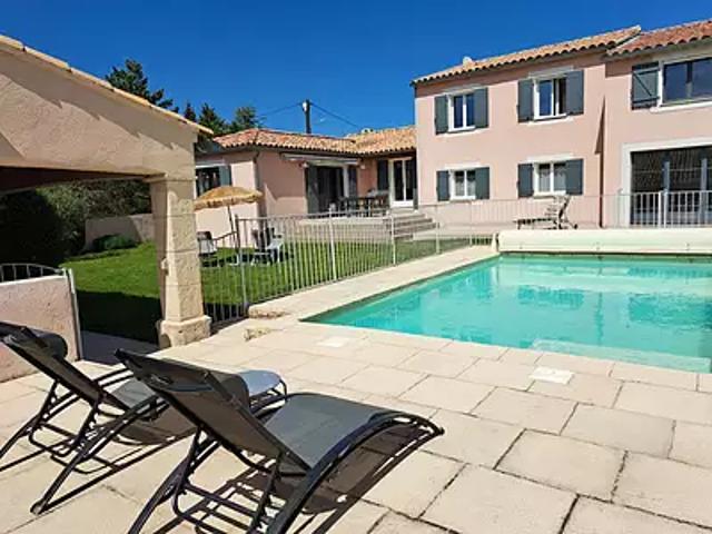 Malaucène 84340 Achat / Vente maison 8 pièces t8 au dernier étage piscine