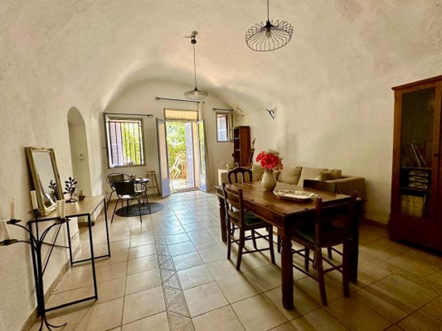 Malaussene Appartement 2 pièces en RD Jardin avec terrasse et cave