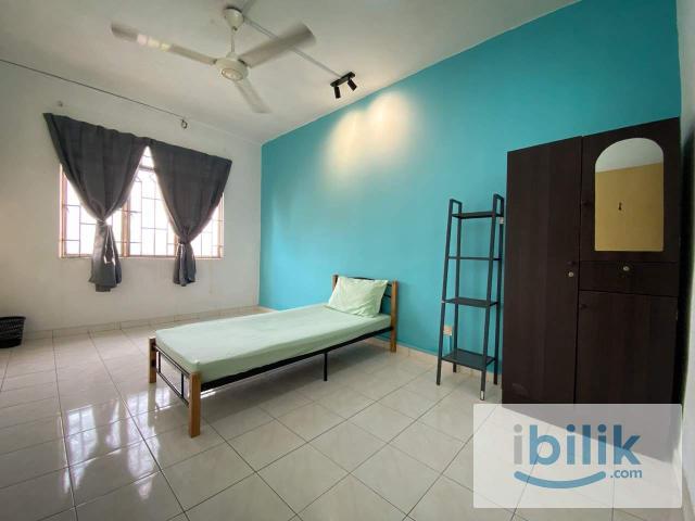 [Malay Female] Master Room Bandar Sunway Petaling Jaya TR0026 A15